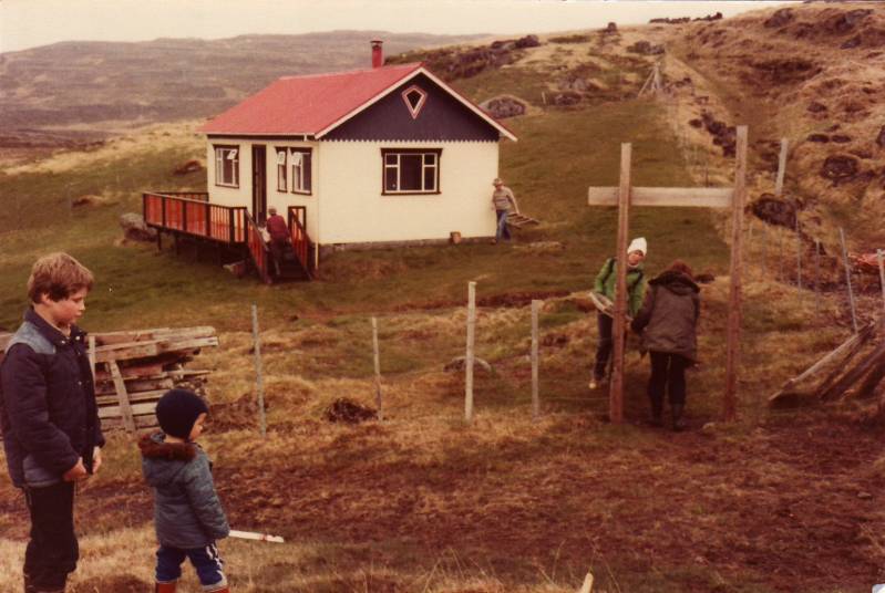 1980_brekkukot.jpg 1980_brekkukot.jpg