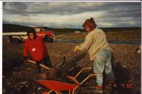 1992_maedgin_i_vegavinnu.jpg